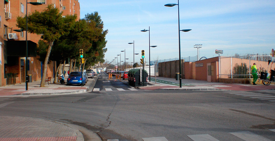 Pavimentación y renovación de servicios de la calle San Adrián de Sasabe