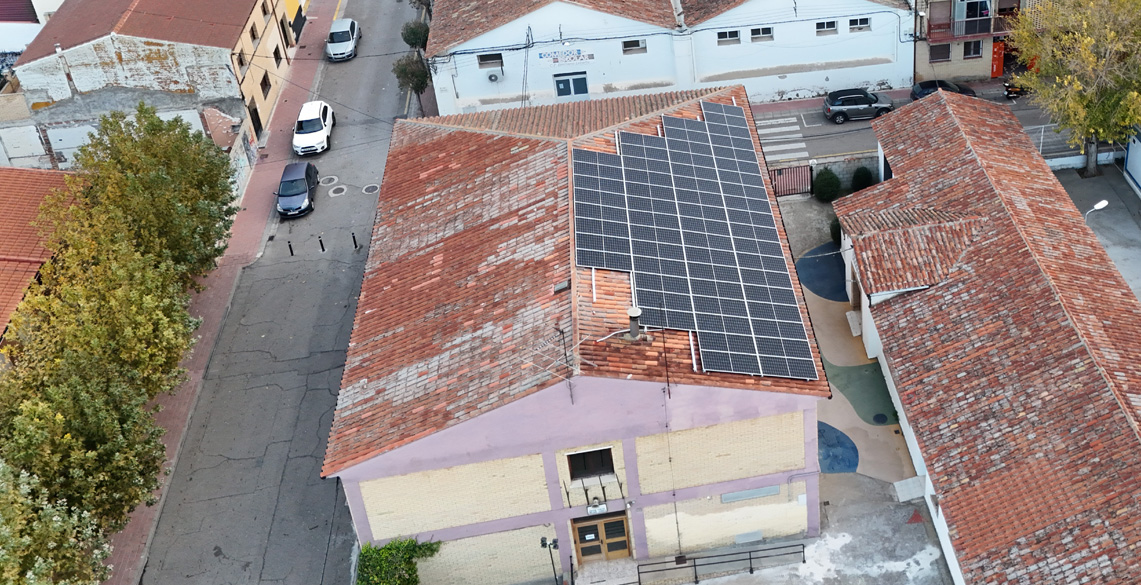 Instalación Fotovoltaica Colegio Emiliano Labarta